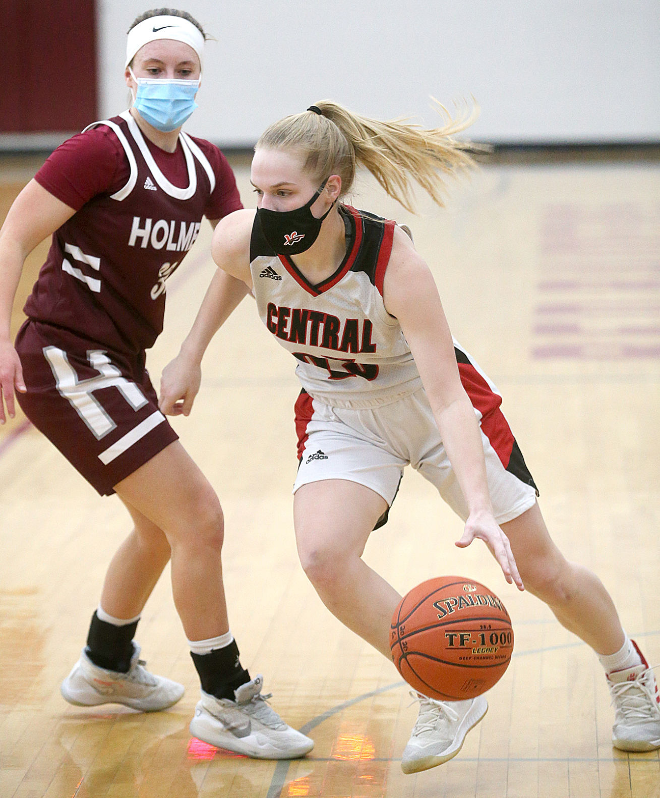 January 26: Holmen vs Central
